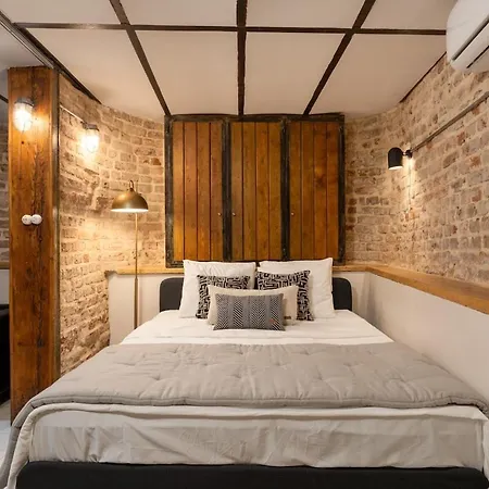 Historic Private House Terrace Ac In Balat Istanbul
